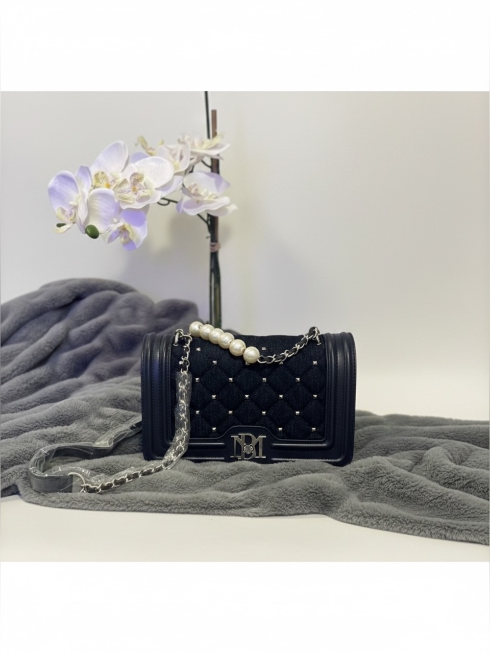 ✨ NWT Badgley Mischka Pearl Chain Quilted Denim Crossbody Bag - Picture 7 of 7